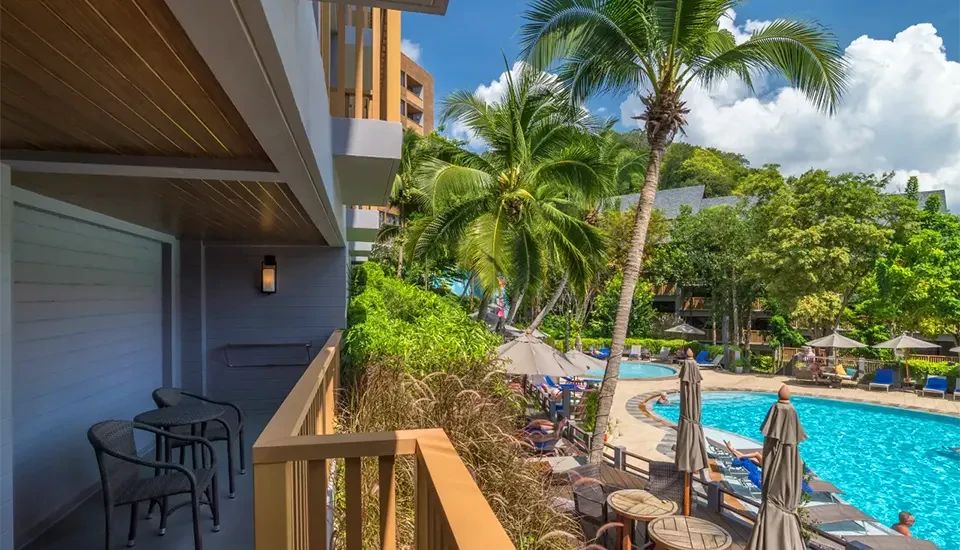 هتل هالیدی این ریزورت کرابی